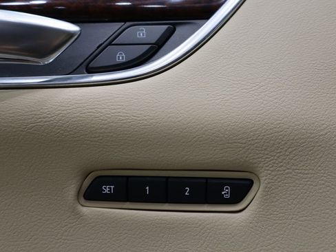 Used 2019 Cadillac XT5 Luxury image 19