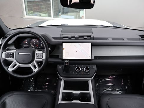 Certified 2025 Land Rover Defender 110 S AWD/4WD image 25