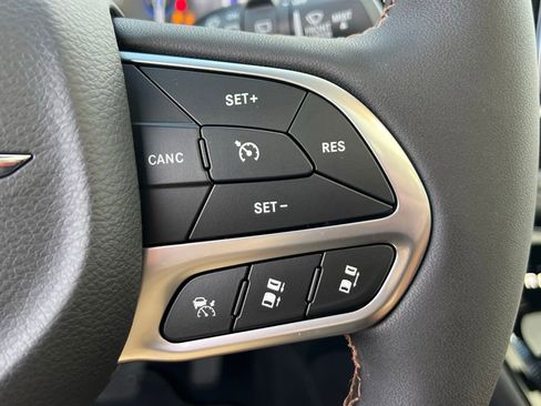 New 2026 Chrysler Pacifica Pinnacle image 29