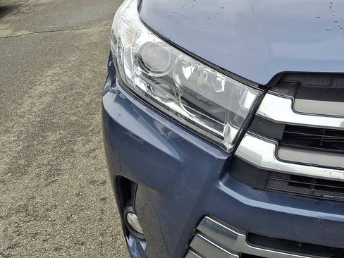 Used 2017 Toyota Highlander Limited Platinum w/ Carpet Mat Package image 10