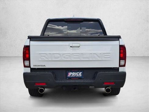 Used 2025 Honda Ridgeline Black Edition image 7