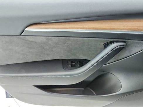 Used 2023 Tesla Model 3 Performance image 34