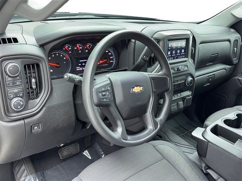 Used 2025 Chevrolet Silverado 1500 Custom image 14