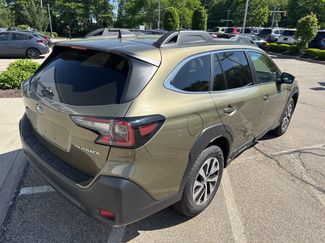 Used 2025 Subaru Outback Premium AWD/4WD video 2