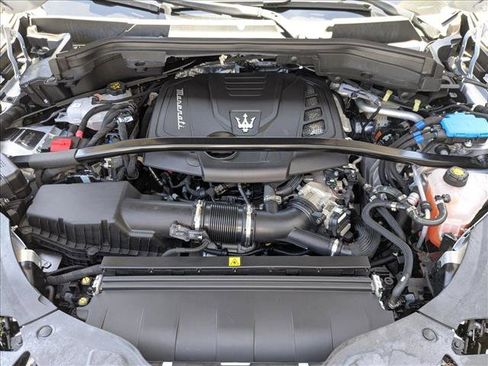 Used 2023 Maserati Grecale Modena AWD/4WD image 26