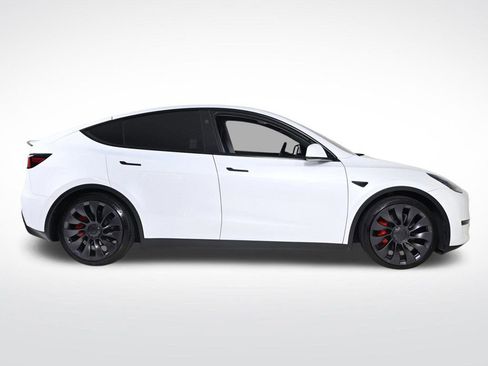Used 2024 Tesla Model Y Performance image 6
