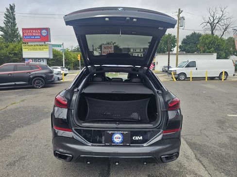 Used 2021 BMW X6 xDrive40i AWD/4WD image 9