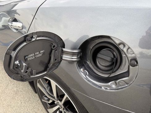 Used 2020 Nissan Maxima 3.5 SV w/ Floor Mat Group FWD image 16