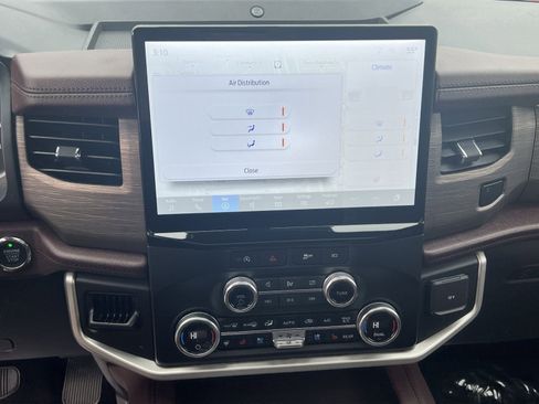 Used 2024 Ford Expedition Max Limited image 21