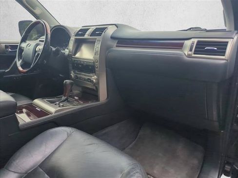 Used 2016 Lexus GX 460 w/ Premium Package AWD/4WD image 29