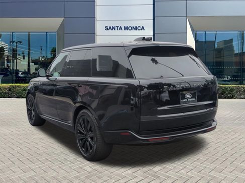 New 2026 Land Rover Range Rover SE AWD/4WD image 3