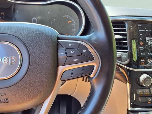 Used 2022 Jeep Grand Cherokee Laredo E AWD/4WD image 22