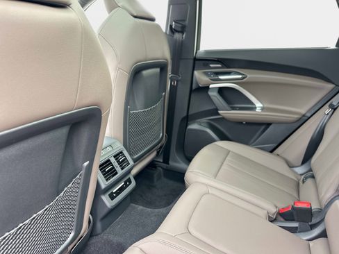 New 2025 Audi Q5 Prestige image 14