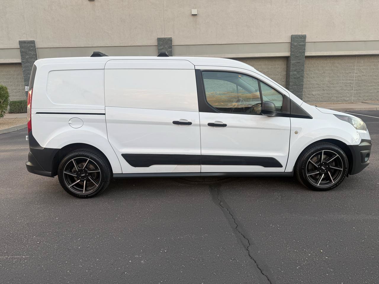 Used 2016 Ford Transit Connect XL FWD image 2