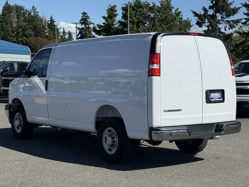 New 2026 Chevrolet Express 2500 w/ Driver Convenience Package RWD image 3