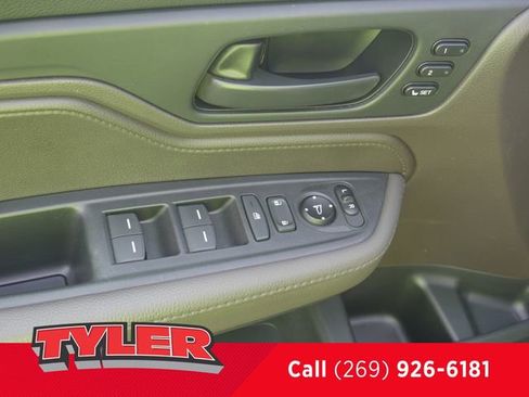 Used 2018 Honda Odyssey EX-L image 21