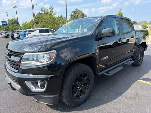 Used 2019 Chevrolet Colorado Z71 w/ Z71 Midnight Edition AWD/4WD image 2