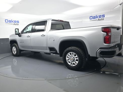 Used 2022 Chevrolet Silverado 2500 LTZ AWD/4WD image 6
