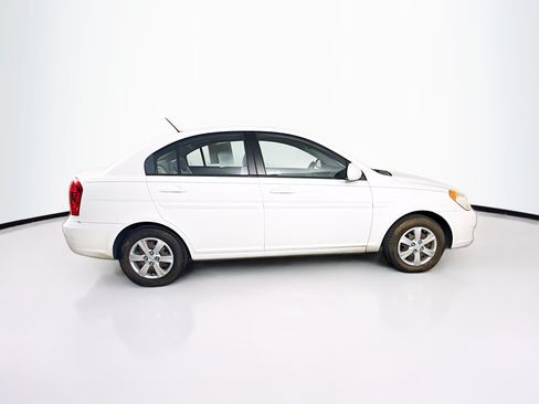 Used 2009 Hyundai Accent GLS w/ Premium Pkg 6 FWD image 2