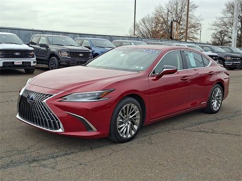 Used 2022 Lexus ES 300h Ultra Luxury w/ Accessory Package 2 image 3