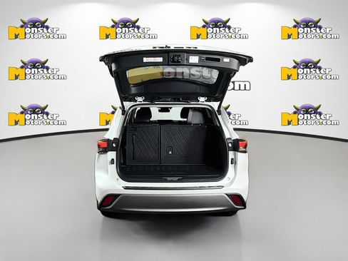 Used 2024 Toyota Highlander Platinum AWD/4WD image 27