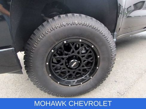 Used 2022 Chevrolet Silverado 1500 Custom Trail Boss AWD/4WD image 33