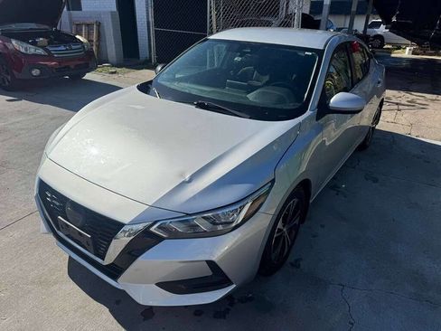 Used 2022 Nissan Sentra SV image 2