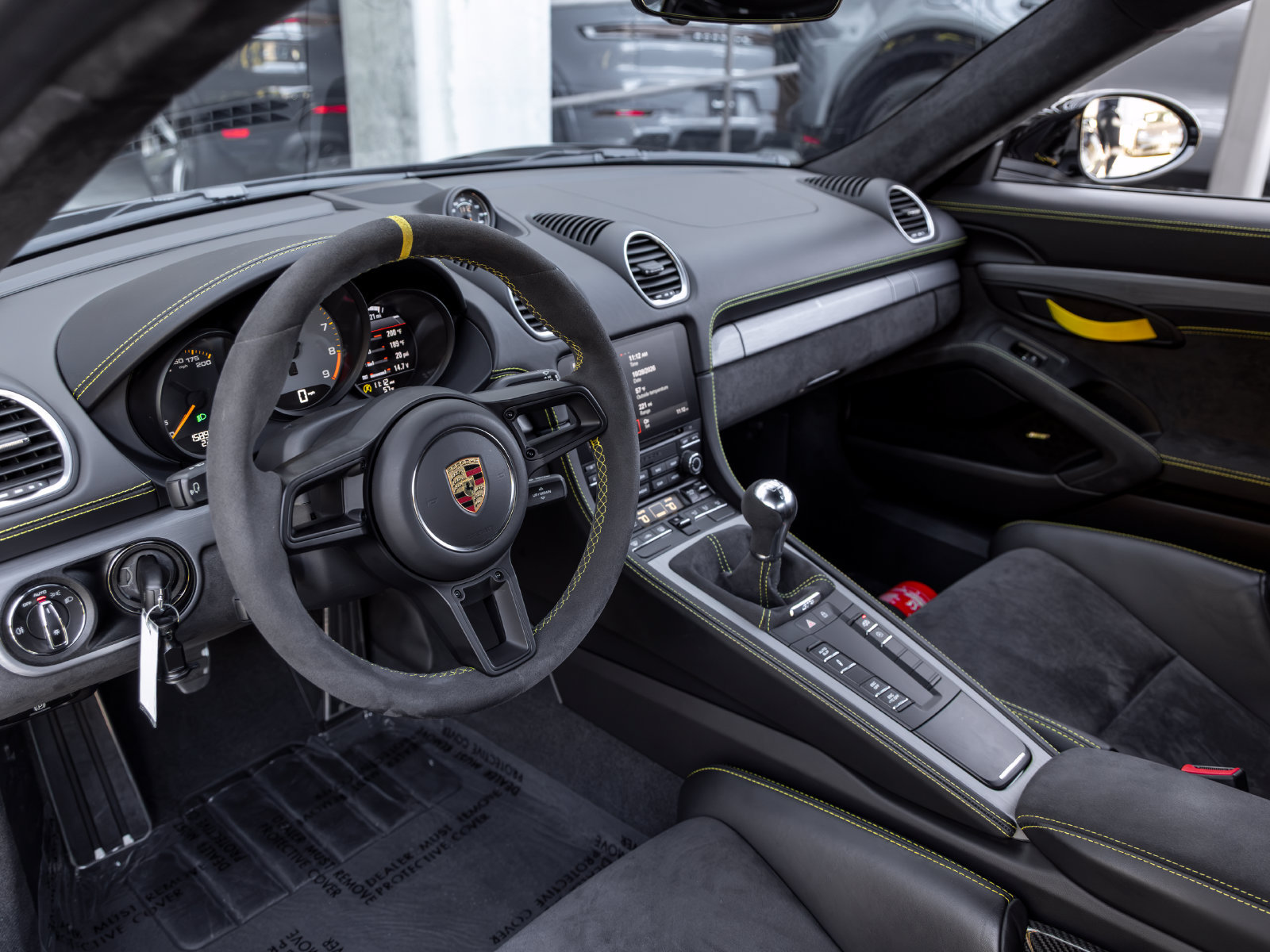 Certified 2021 Porsche 718 Cayman GT4 RWD image 4