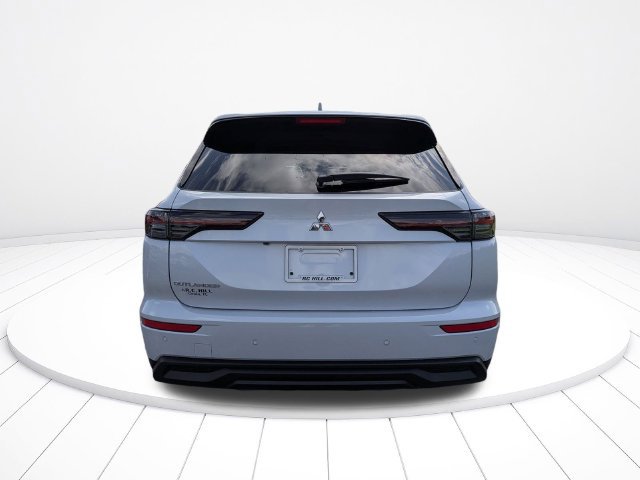 New 2026 Mitsubishi Outlander ES FWD image 4