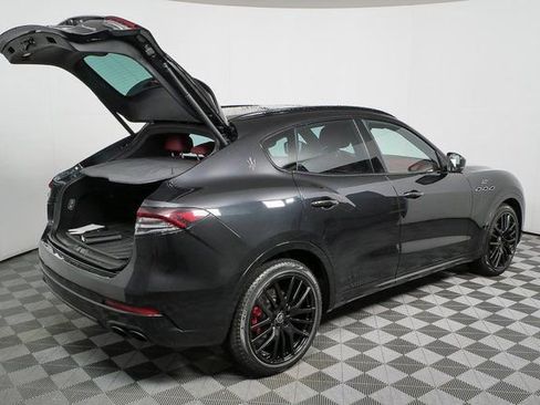 Certified 2022 Maserati Levante GT image 26