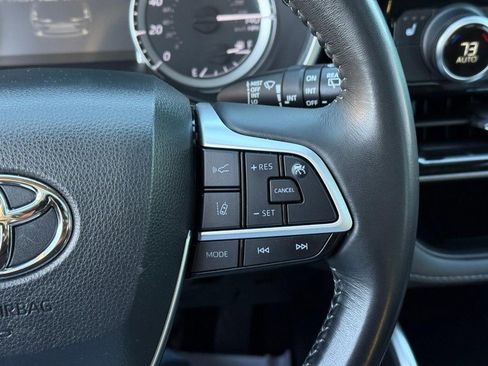 Used 2023 Toyota Highlander XLE image 20