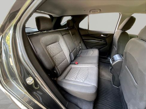 Used 2019 Chevrolet Equinox LT FWD image 24