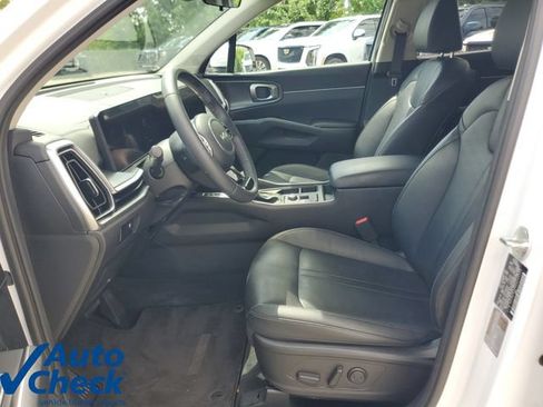 Used 2024 Kia Sorento S w/ Panoramic Sunroof Package FWD image 17
