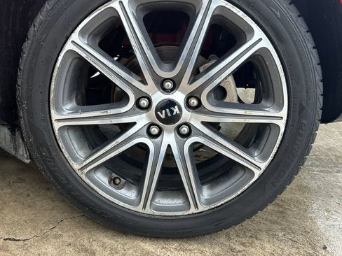 Used 2017 Kia Soul ! w/ Tech Package FWD image 25