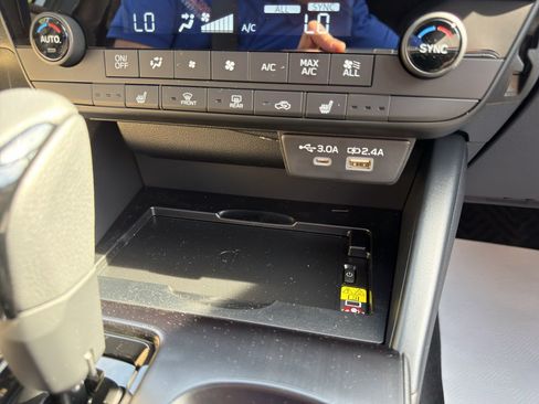 New 2026 Subaru Outback Premium AWD/4WD image 40