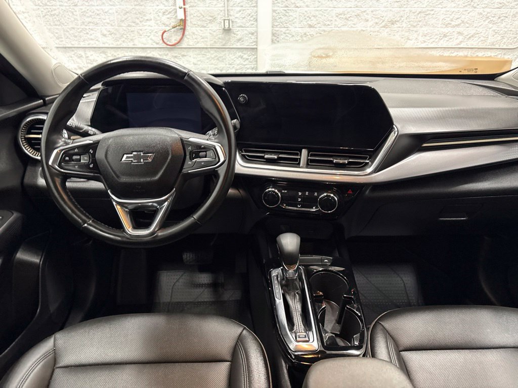 Used 2025 Chevrolet Trax ACTIV w/ Driver Confidence Package FWD image 12