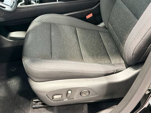 New 2026 Chevrolet Traverse LT FWD image 17