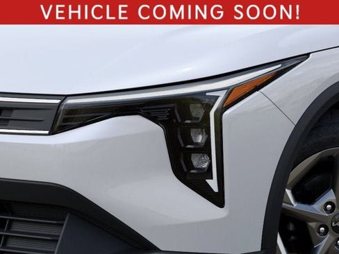 New 2026 Kia K4 LXS image 10