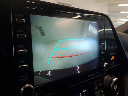 Used 2022 Toyota Highlander XSE image 29