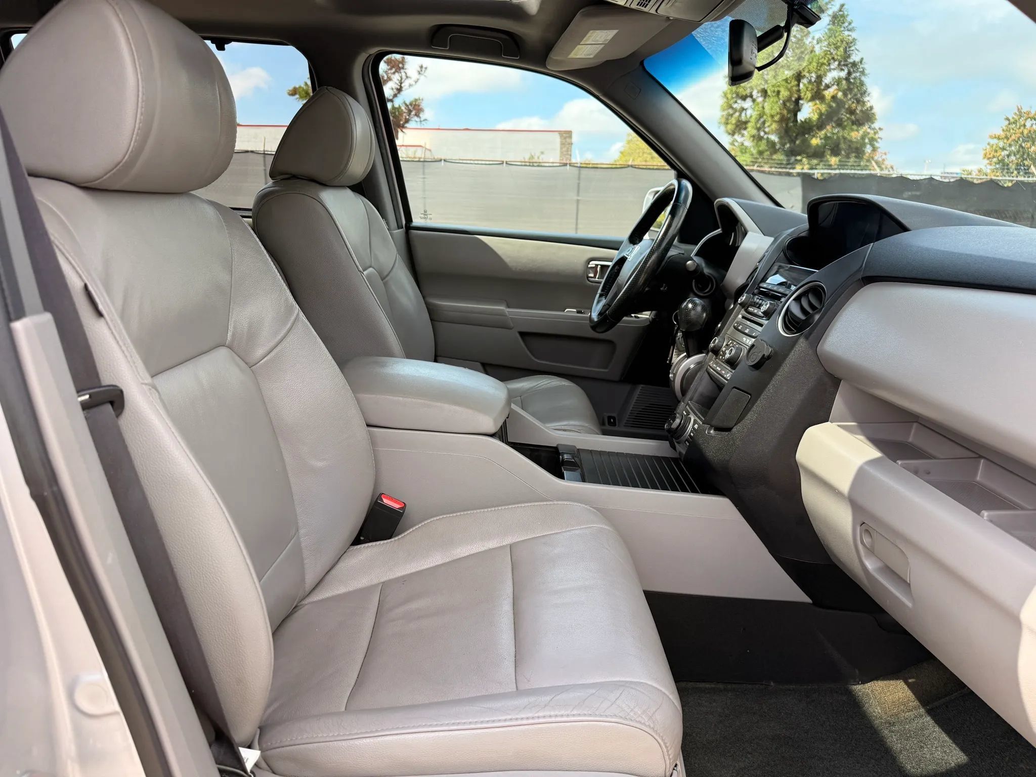 Used 2014 Honda Pilot Touring image 18