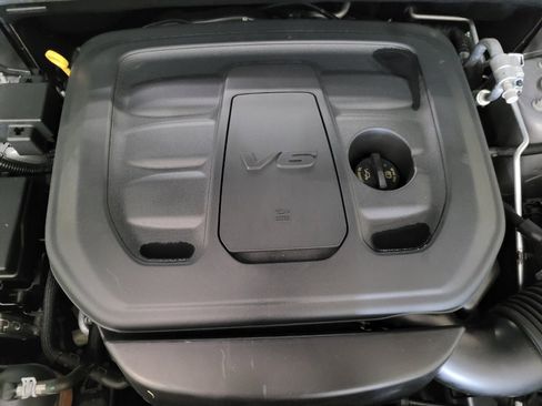 Used 2020 Jeep Grand Cherokee Laredo AWD/4WD image 30