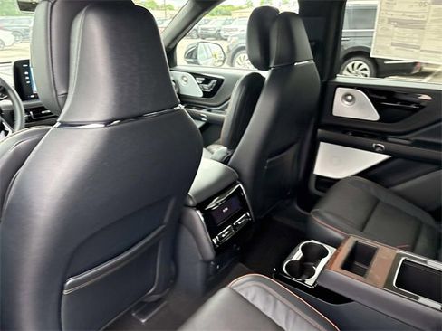 New 2025 Lincoln Aviator Black Label image 18