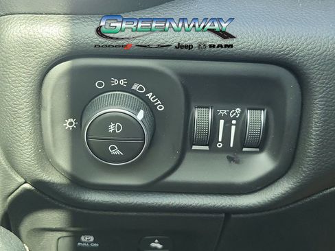 Used 2026 RAM 1500 Laramie AWD/4WD image 8