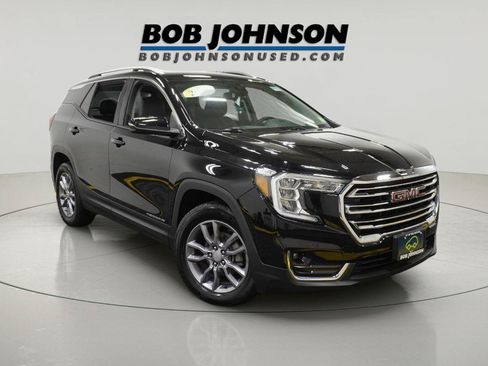 Certified 2023 GMC Terrain SLT w/ LPO, Floor Liner Package FWD image 1