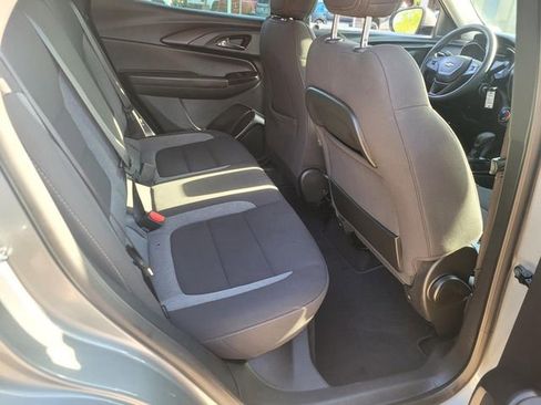 Used 2023 Chevrolet TrailBlazer LS image 12