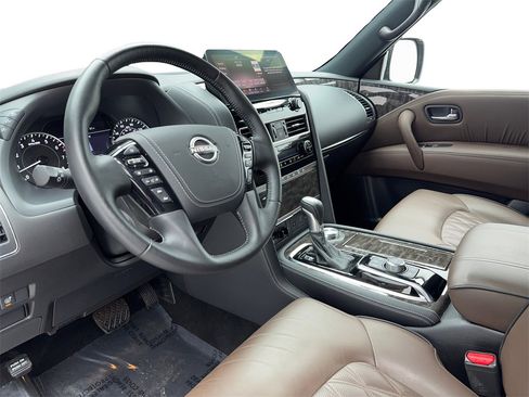 Used 2024 Nissan Armada Platinum w/ Captain's Chairs Package image 16
