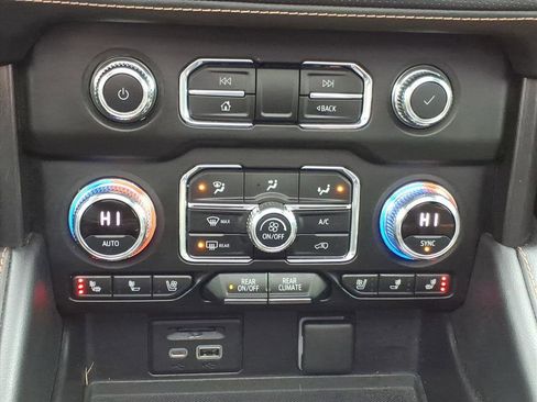 Used 2021 GMC Yukon AT4 w/ AT4 Premium Plus Package image 18
