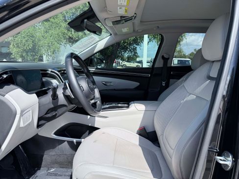 Used 2022 Hyundai Tucson Limited FWD image 11