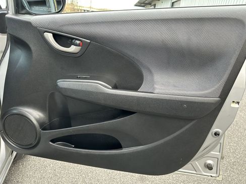 Used 2011 Honda Fit image 19