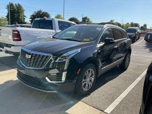 Used 2023 Cadillac XT5 Premium Luxury image 3